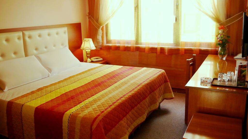 Kruja Hotel Tirana Cameră foto